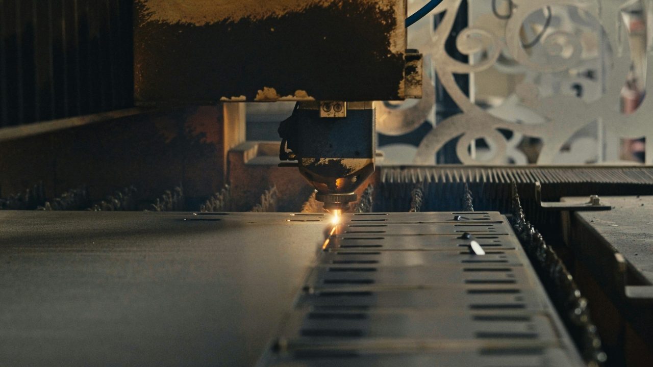 Laser gravering: En præcis og alsidig løsning til moderne mærkning og design